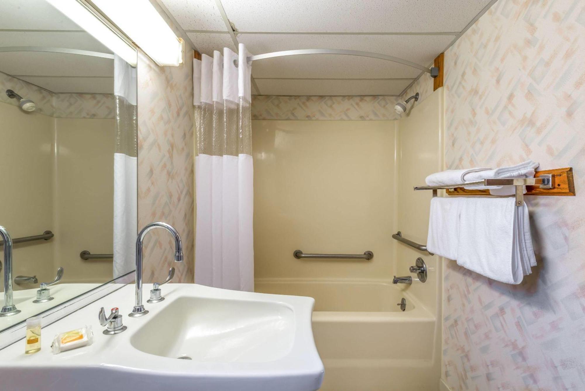 Days Inn By Wyndham Vineland Buitenkant foto